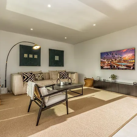 Vivi Homes - Terra Higueron Luxury, Terrace & Pool Fuengirola