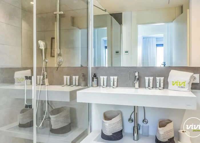 Vivi Homes - Terra Higueron Luxury, Terrace & Pool