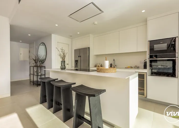 Vivi Homes - Terra Higueron Luxury, Terrace & Pool * フエンヒロラ