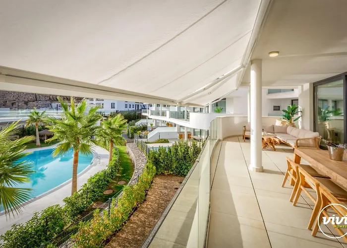 アパート Vivi Homes - Terra Higueron Luxury, Terrace & Pool フエンヒロラ