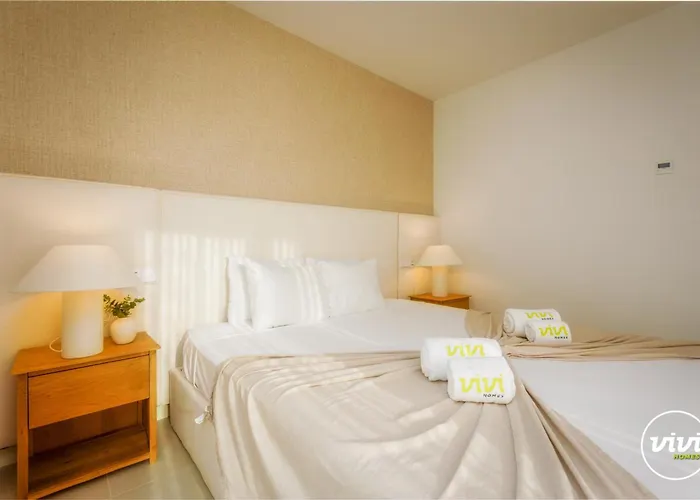 Vivi Homes - Terra Higueron Luxury, Terrace & Pool フエンヒロラ