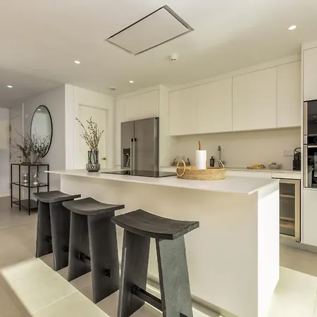 Vivi Homes - Terra Higueron Luxury, Terrace & Pool * フエンヒロラ